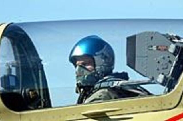 R. Paksas matuos Žemės rutulį 