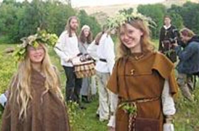 Meniniai renginiai paskęsta "popso" jūroje 