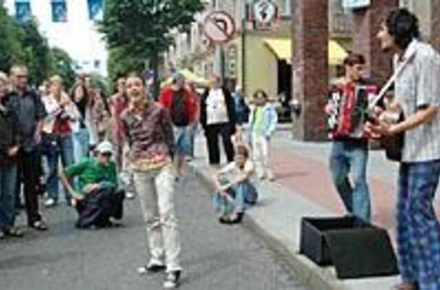 Tautodailininkams ir muzikantams - griežtesni reikalavimai 