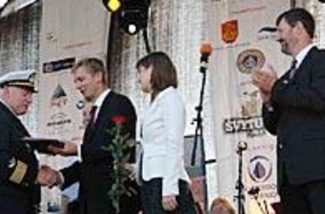 Nusipelniusiems jūrininkams - garbės ženklai 