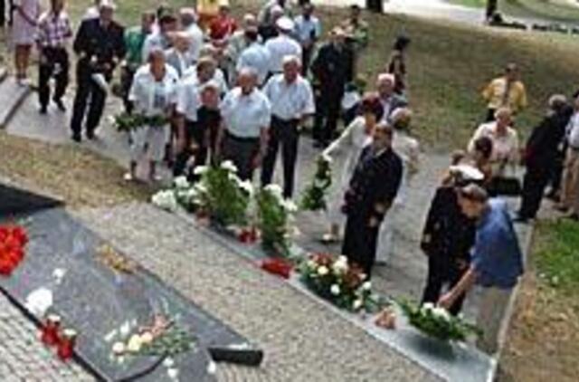 Pagerbti žuvę jūrininkai 