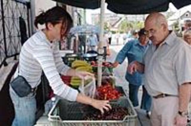 Atvežtinėse uogose - kirmėlaitės 