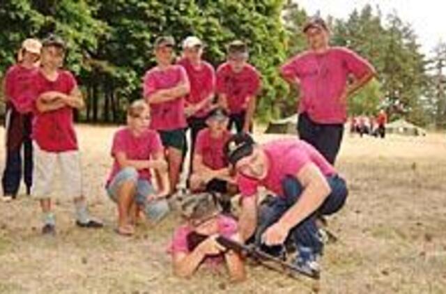 "Naujo pasaulio" stovyklautojai namų nepasiilgsta 