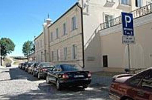 Sunkiasvoris transportas senamiestį niokoja legaliai 