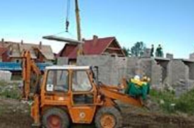 Kylančius mūrus stebės daugiau prievaizdų 