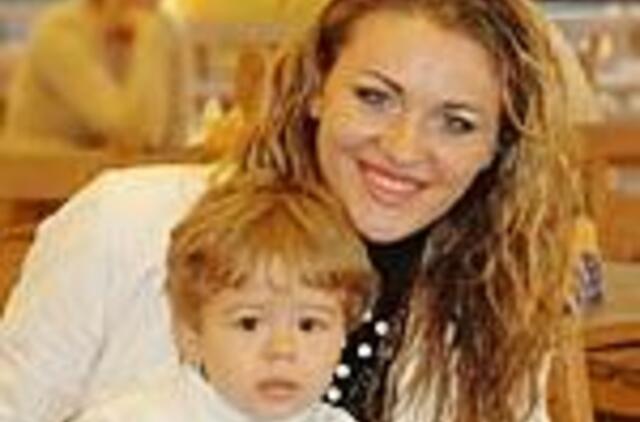 Jauną mamą šokiravo medikų abejingumas 