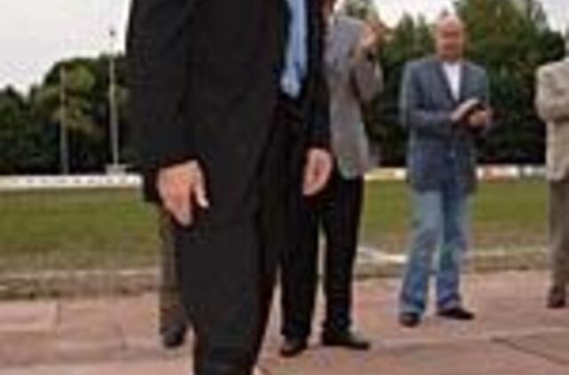 Gargždai turės bronzinę A. Narbekovo pėdą 