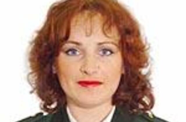Apsinuodijusi muitininkė grįžta į Lietuvą 