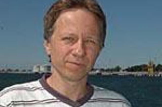 "Requiem Reborn" - roko ir akademinės muzikos pynė 