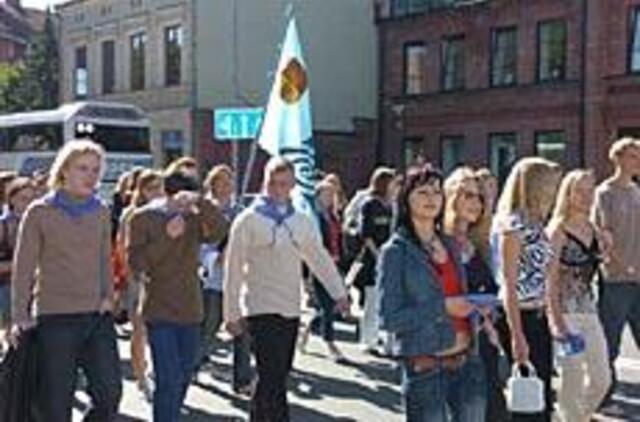 Rugsėjo 1-ąją studentai švęs vėliau 