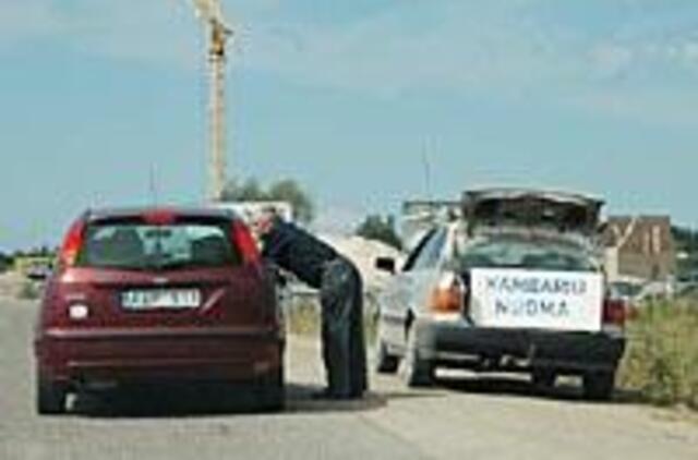 Po poilsiautojų nakvynės kartais prireikia ir dujokaukės 