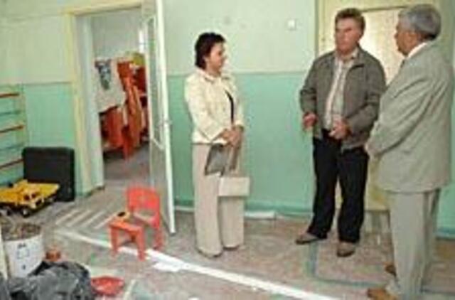 Remonto darbams trukdo ir krepšinis 