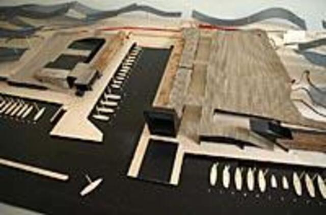 Jachtklubas slėpsis po apželdintais stogais 