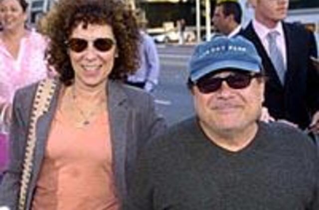 Danny de Vito: "Laiminga santuoka - tai laukinis seksas ir geras miegas"