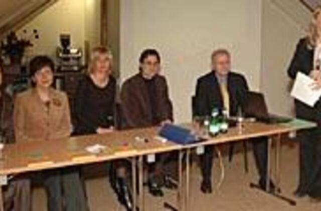 Tautosaką apie nevaisingas moteris gali tekti keisti 