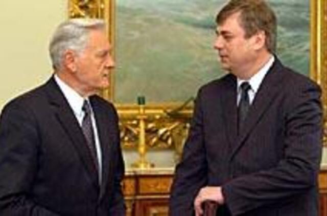 Saugumo šefo galva - prezidento rankose 