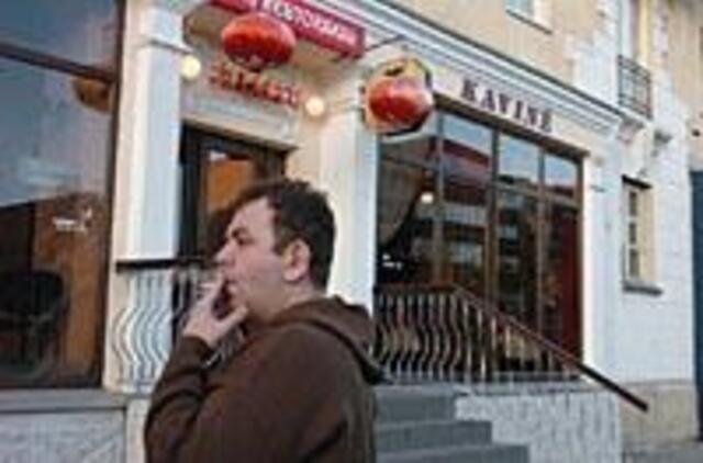 Su rūkoriais pavyksta susitarti draugiškai