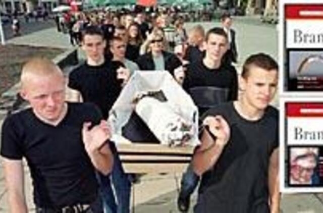 Rūkaliams "pribaigti" - šiurpūs vaizdai 