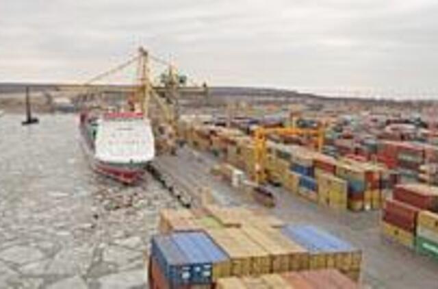 Daugėja konteinerių - didėja konteinervežiai 