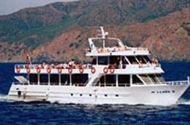 Į Klaipėdą plukdomas pramoginis laivas iš Turkijos 