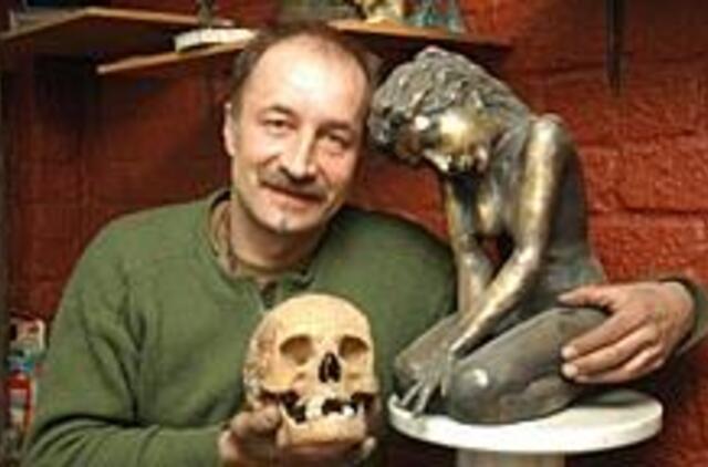 "Kaip vyrai nuolat galvoja apie moteris, taip aš - apie skulptūrą..." 