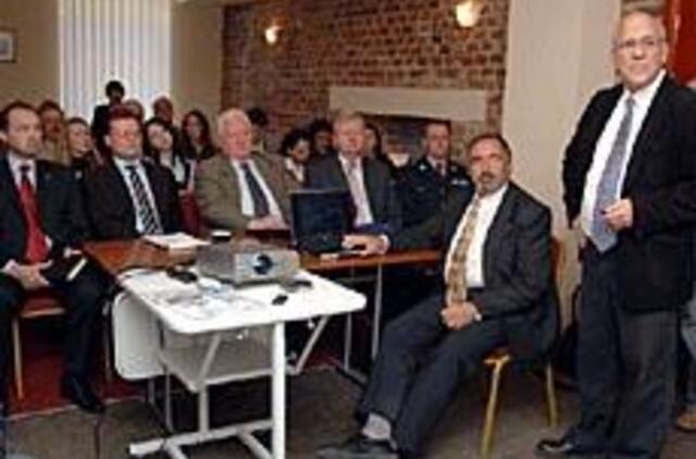 Pasieniečiai matys ir nelegaliai žvejojančius laivus 