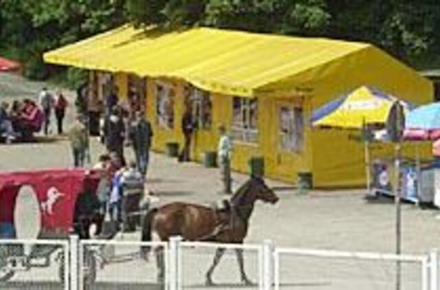 Prekybos kioskai ignoruoja tikrintojų nurodymus 