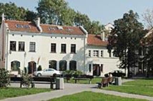 Skverelis senamiestyje - per didelis 