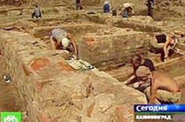 Įėjimą į viduramžių Kionigsbergą palaidos namo statybos