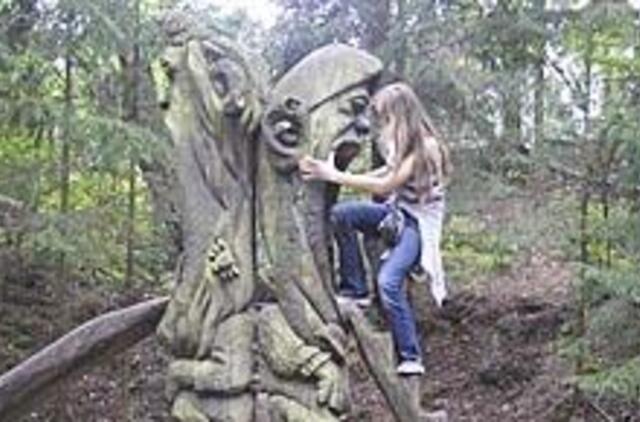 Pūvančioms Raganų kalno skulptūroms - pagalbos ranka 