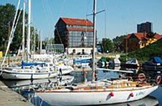 Planuoja uždirbti 11 milijonų litų 