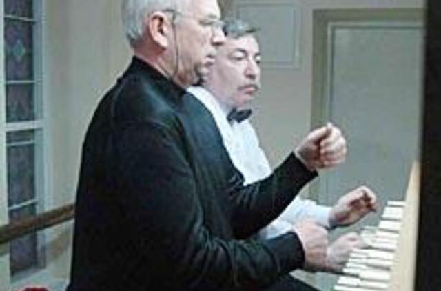 Senojo kariliono nori universitetas 