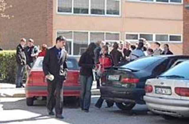 Po pamokų - į darbą