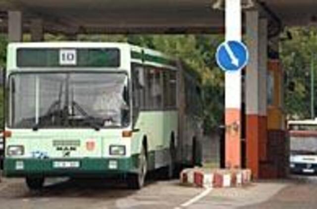 Algos autobusų vairuotojams turi didėti