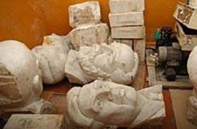 Dingusios kompozitorių "galvos" slepiasi universitete 