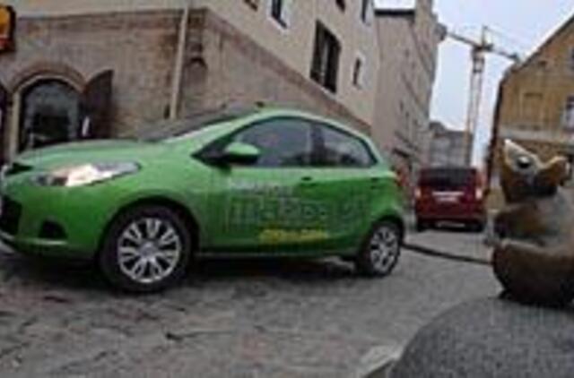 Maža. Žalia. Žvali. Kas?