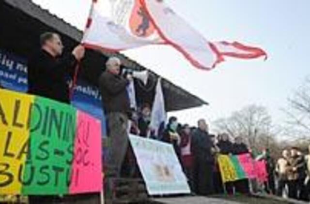 Neringiškiai reikalavo valdininkių galvų