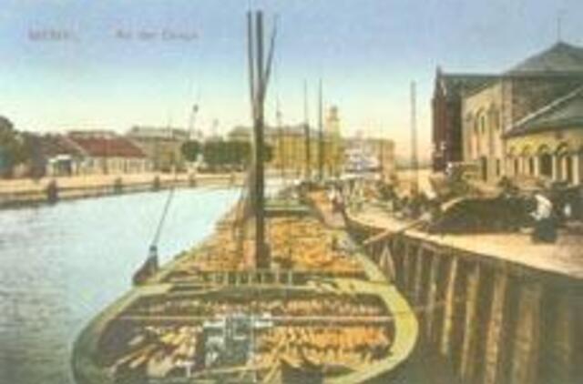 Komunikacijų trasose - linų sandėlio pėdsakai