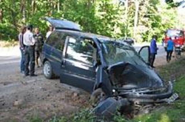 Dviratininkes sustabdė mirtinas smūgis