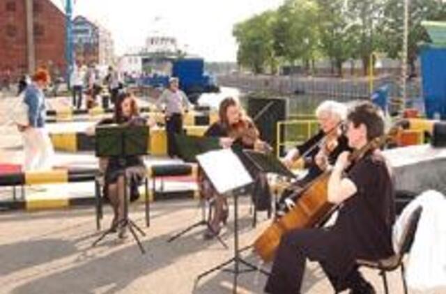 "Muzikuojantis keltas" užbūrė publiką