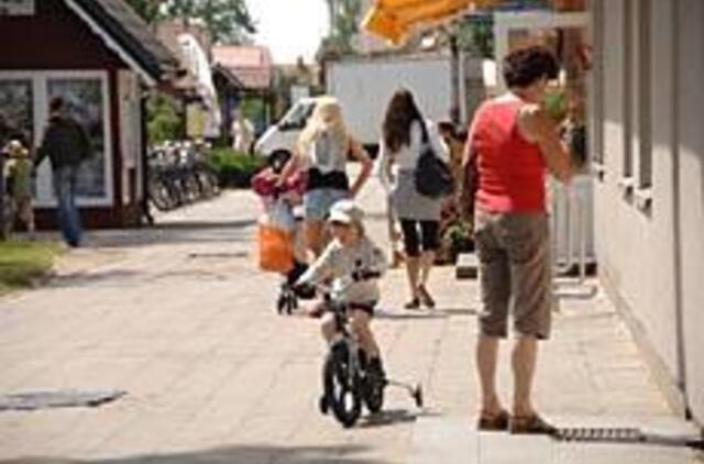 Neringa gyvena laukimu 