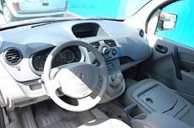 "Renault Kangoo": "kablukas" susisiekimui, ne prabangai