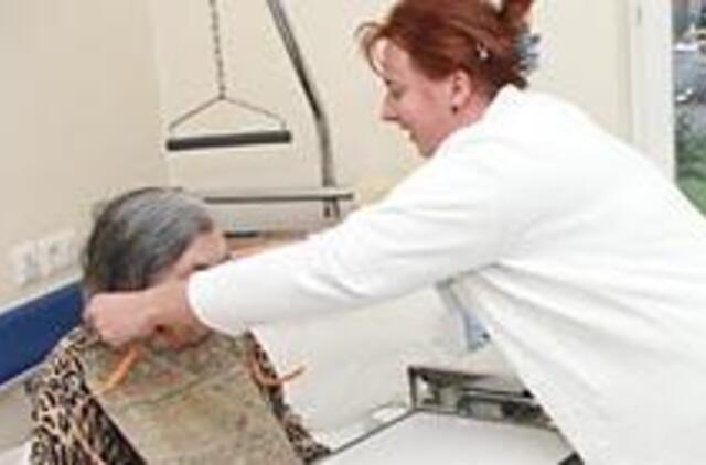 Naujakuriai į vietos medikus nesikreipia