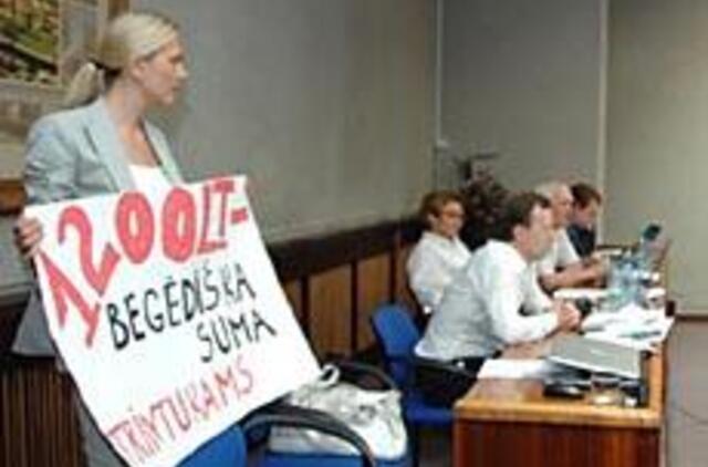 Klaipėdos politikai pasistorino pinigines