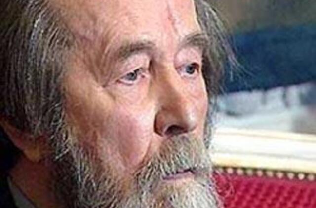 Mirė garsus rusų rašytojas A. Solženicynas