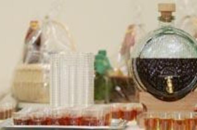 Vasarą koją pakiša ir besaikis alkoholio gėrimas