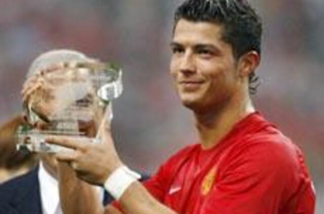K. Ronaldas lieka "Manchester United" klube