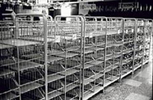 Nuolatinio deficito nelaisvėje