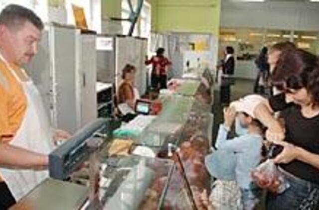 Karštligės apogėjus vijo nuo darbų