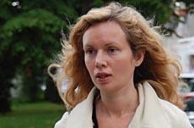 I. Rinau metasi į politiką